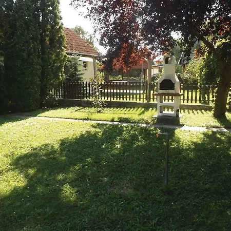 Four Bedroom Holiday In Balatonfenyves